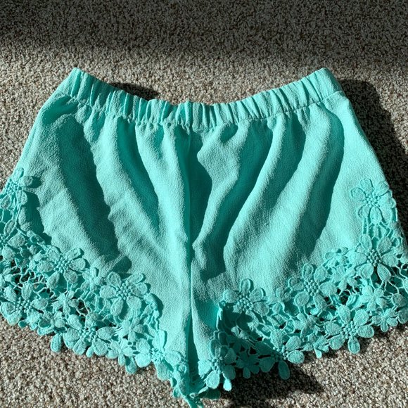 Zara - teal shorts with embroidered hem - Picture 2 of 6